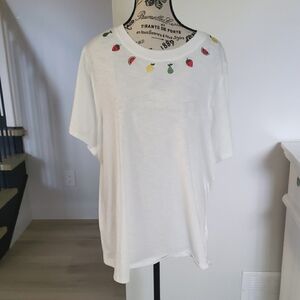 ROSE & OLIVE | Women's White Fruit Embroidered Distressed Short Sleeved T-Shirt